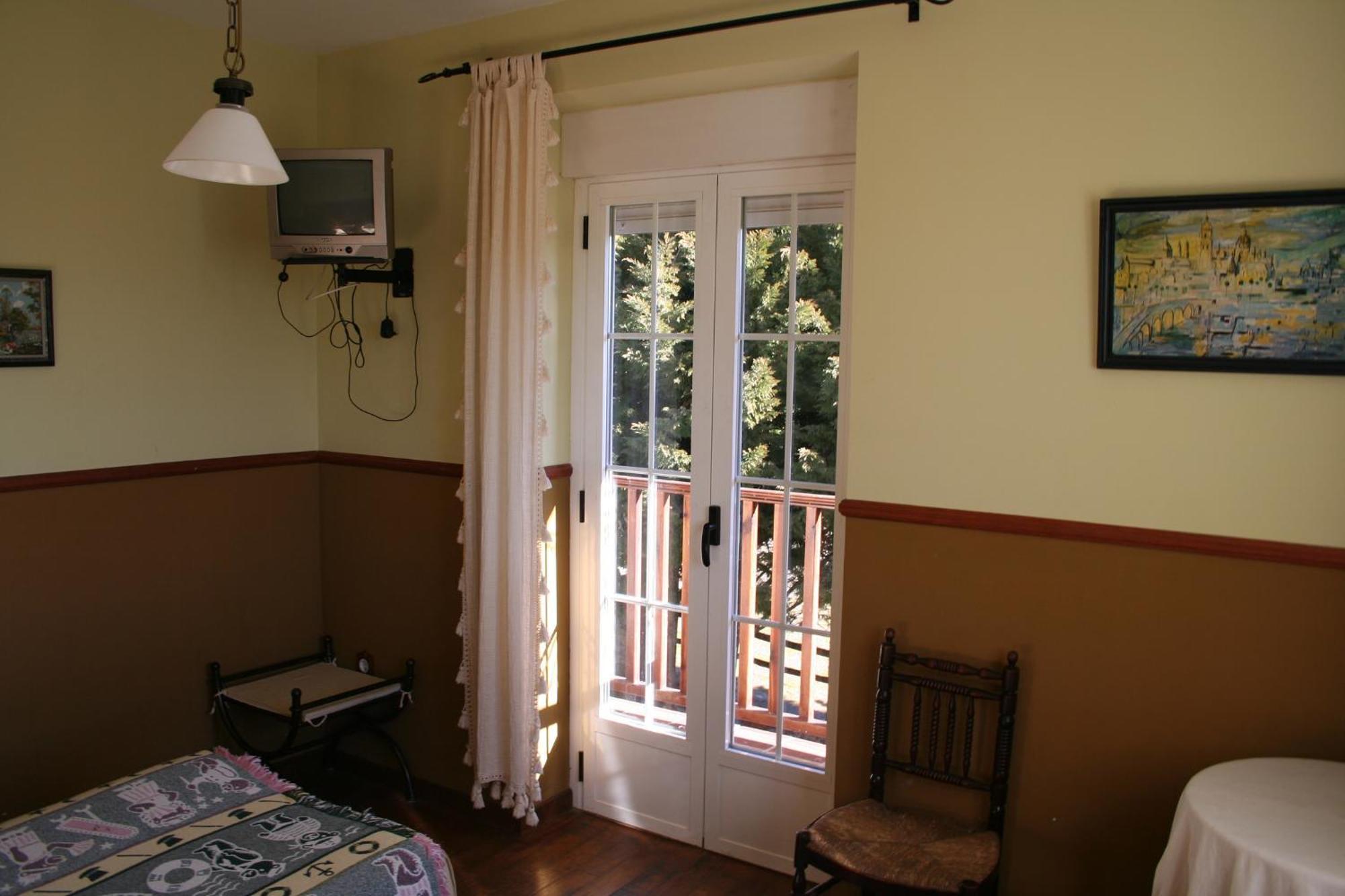 Hoyos del Collado La Casona De Collado旅馆 外观 照片