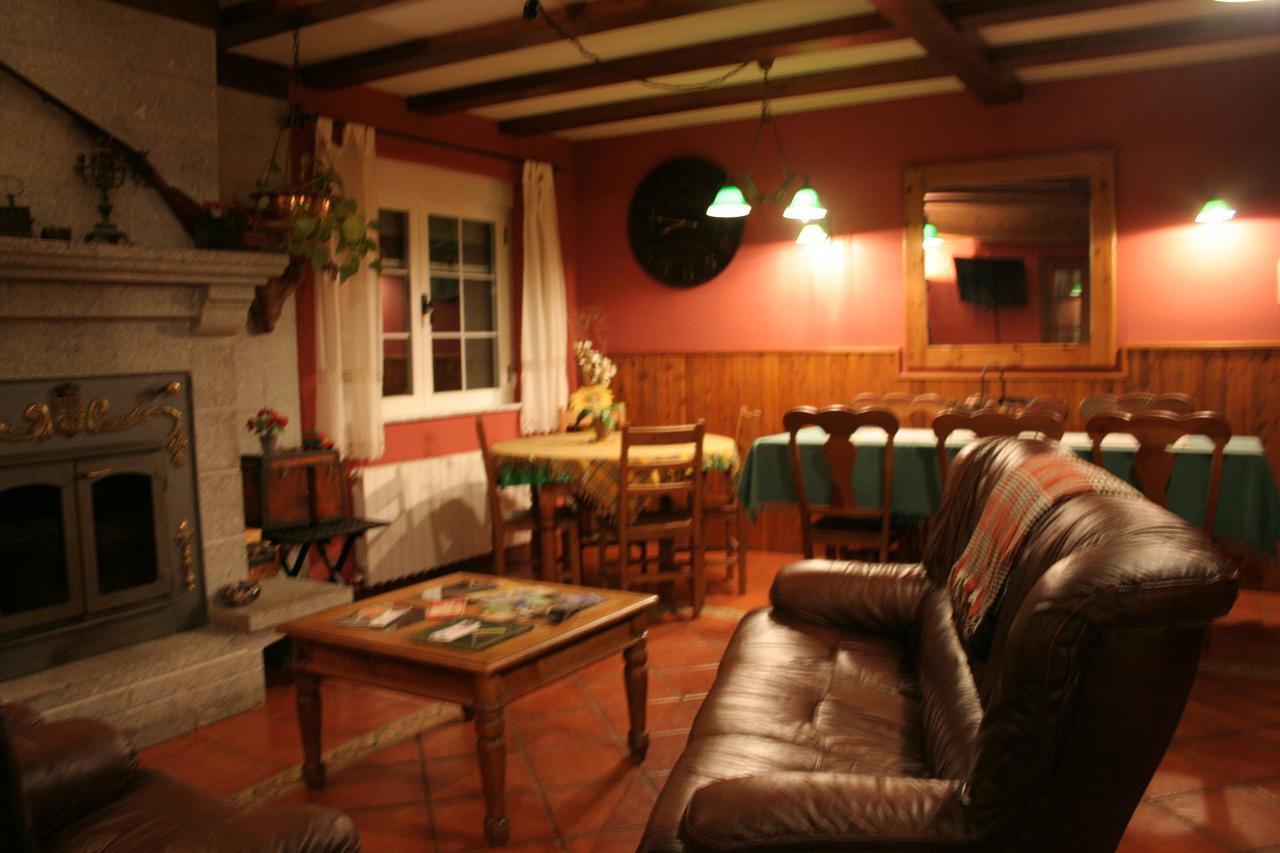 Hoyos del Collado La Casona De Collado旅馆 外观 照片